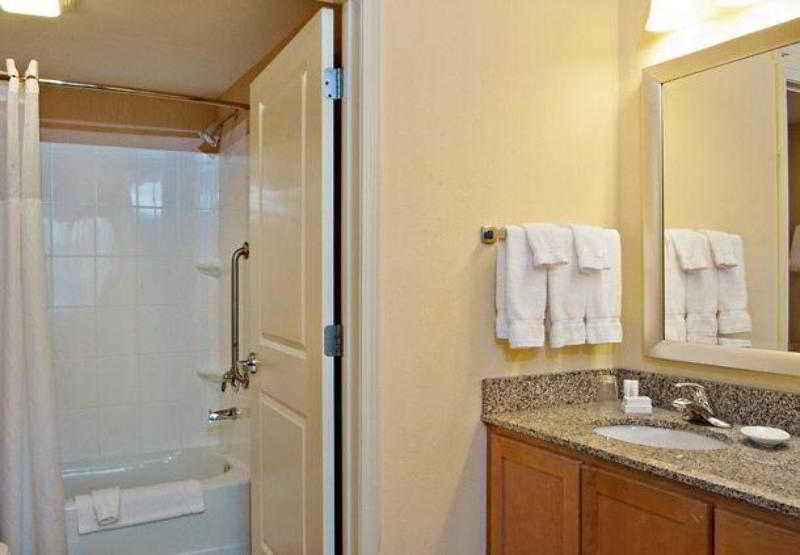מאונט לאורל Residence Inn Mt. Laurel At Bishop'S Gate מראה חיצוני תמונה